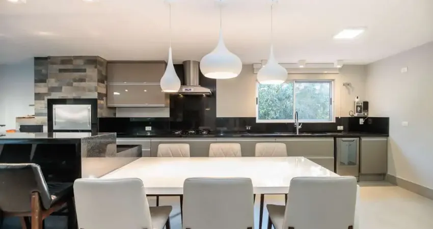 Casa em Condomínio com 4 quartos no condomínio no Santa Felicidade | Axis 21
Imobiliária