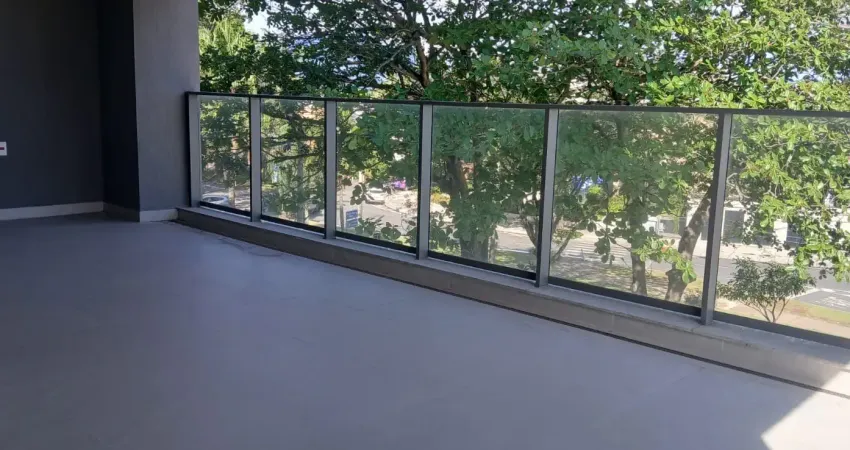 More com sofisticação na Barra: 3 suítes, 153m², dependência completa e lazer premium.