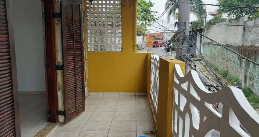 Belíssima e espaçosa casa no jardim luísa com 03 dormitórios e 2 vagas