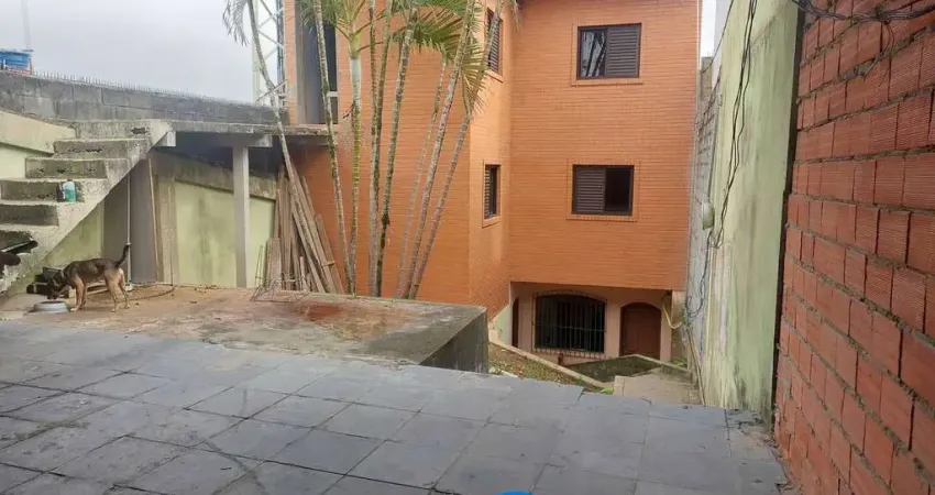 Ótima casa com 05 dormitórios a venda na vila regina embu das artes