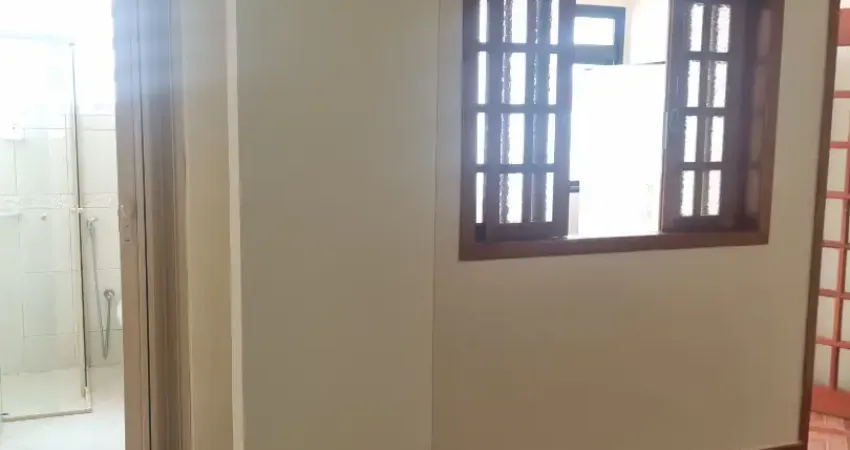 Lindo Apartamento com 01 Dormitório, 01 vaga de garagem, ao lado de Mercados, padarias, hospitais . apenas 10 minutos do metrô Santa Cecilia.