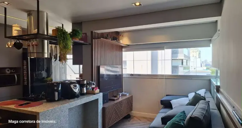 Excelente apartamento mobiliado todo reformado – 55 m² | 2 dormitórios (1 suíte)