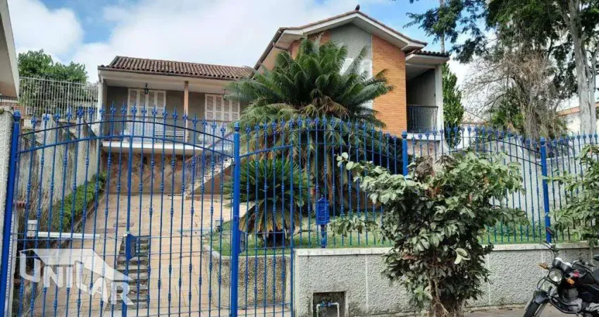 Casa com 3 dormitórios para alugar, 197 m² por r$ 4.400,00/mês - laranjal - volta redonda/rj