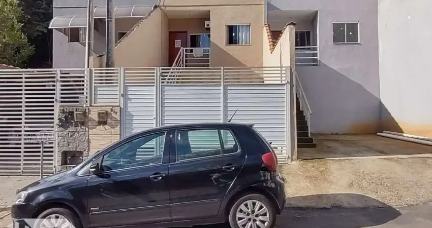 Casa com 2 quartos sendo 1 suíte à venda no santa rita do zarur em volta redonda/rj.