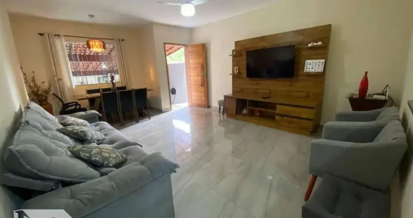 Casa de 02 quartos à venda no Bairro de Fátima em Barra do Piraí/RJ. Ótimo acabamento.