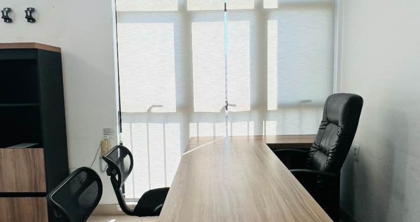 Sala Comercial Mobiliada + Garagem no Kobrasol – Pronta para Atender seus Clientes!
