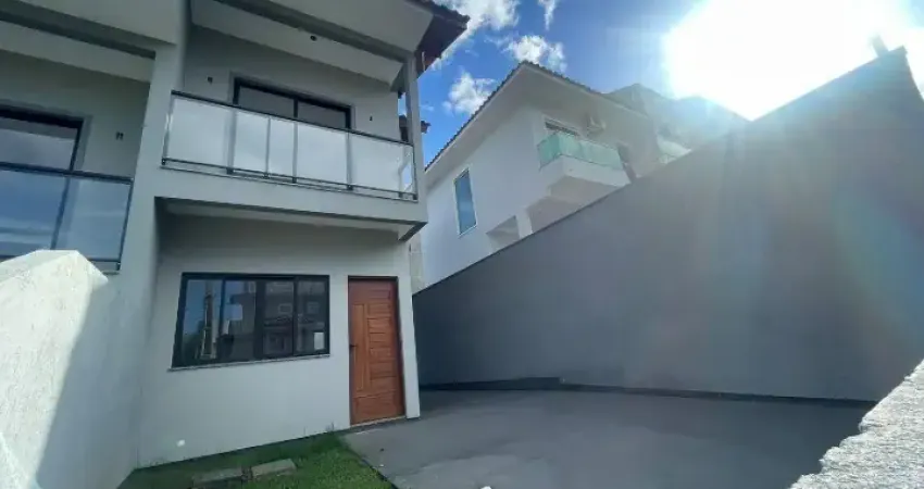 Sobrado Geminado 2 Quartos com 1 Suíte e 80m² - Bela Vista Casa