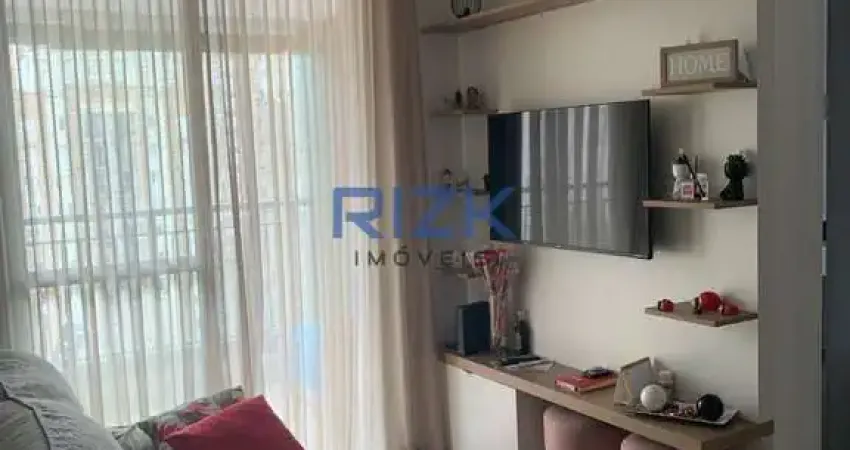 Living Cambuci. Reformado e pronto para morar