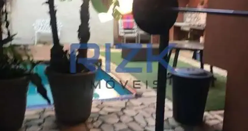 Sobrado Excelente  com 3 suítes no Jd. da Glória