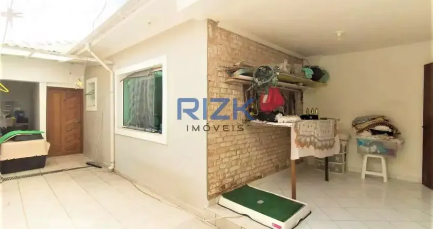 Casa no Cambuci com 02 dormitórios e 2 vagas!