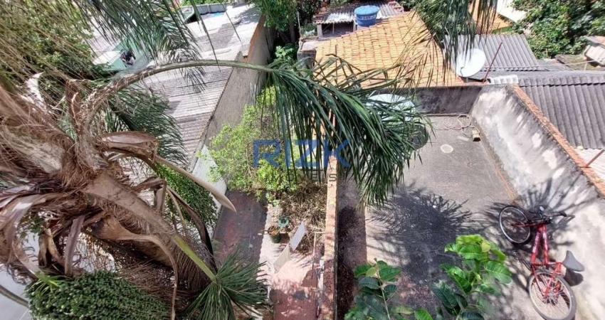 Terreno com 3 casas para venda na Vila Monumento