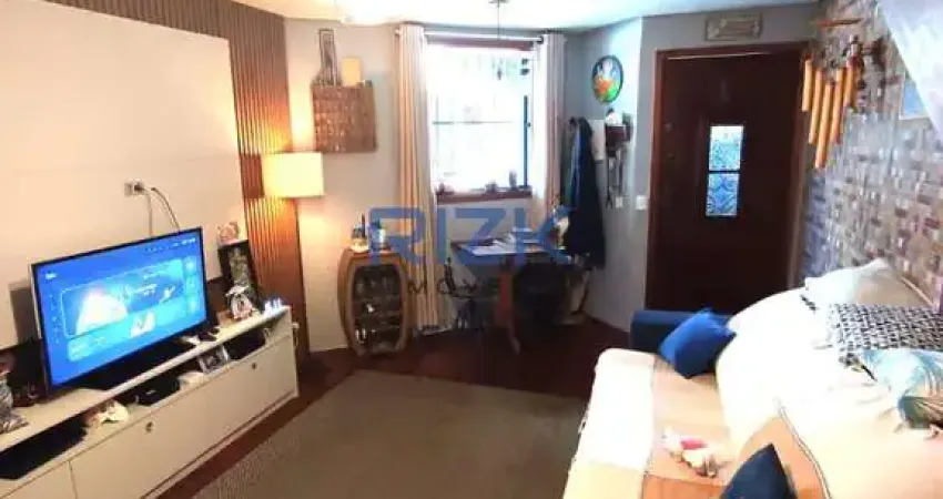 Casa com 2 quartos à venda na Rua Heitor Peixoto, Cambuci, São Paulo