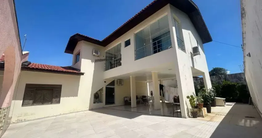 Casa com 3 quartos à venda na Avenida Neiva Moreira, 98789, Calhau, São Luís