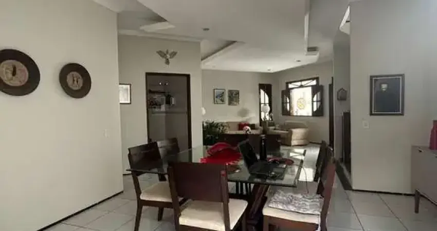 Casa com 4 quartos à venda na Rua E, 534231, Parque Athenas, São Luís