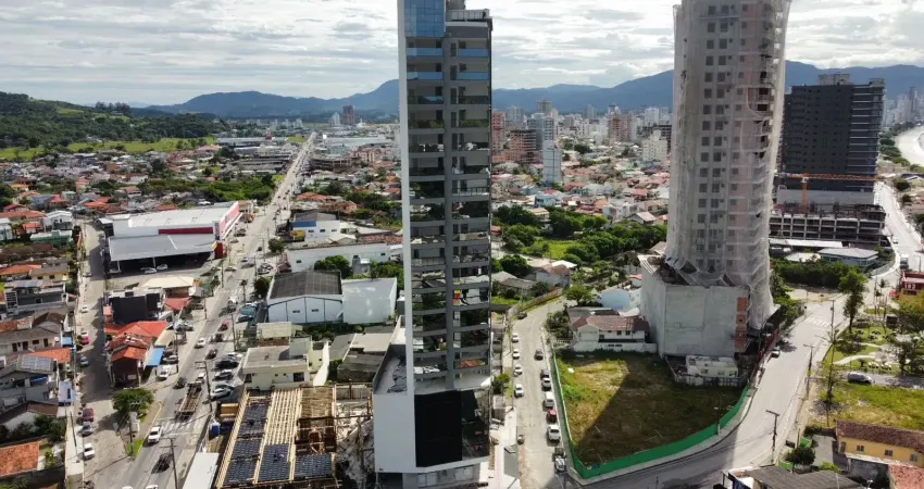 Apartamento com 3 quartos à venda na Avenida Senador Atilio Fontana, 49, Balneário Perequê, Porto Belo