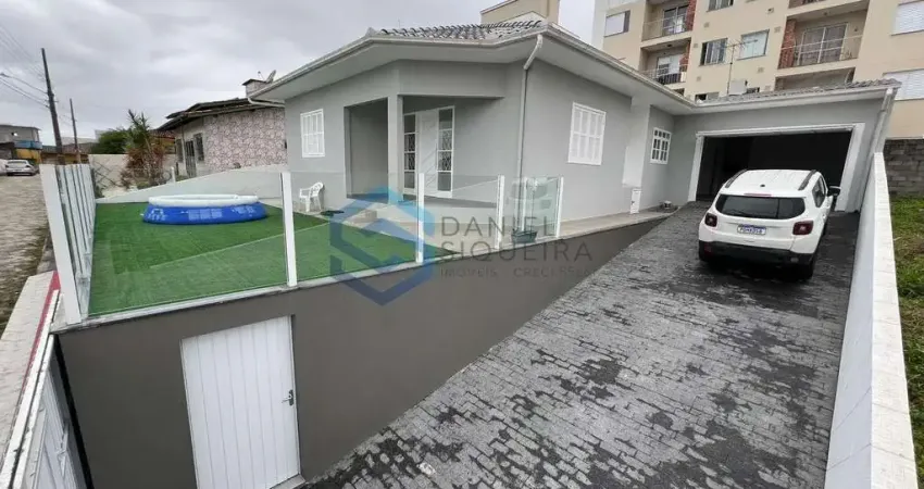 Casa com 3 quartos à venda na Servidão Tomaz João do Amaral, 4, Serraria, São José