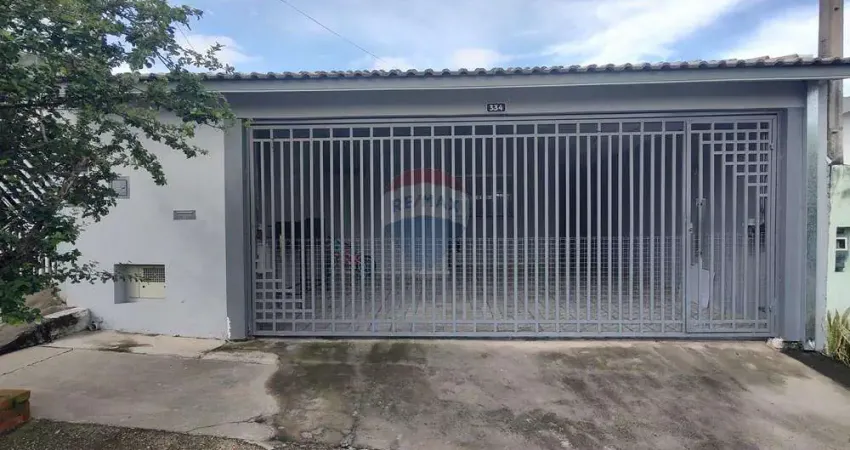 Casa com 04 quartos, suíte com closet no Jd Nikkey (Aparecidinha)