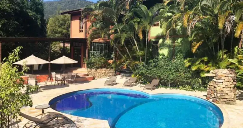 Casa comercial com 17 salas à venda no Curral, Ilhabela