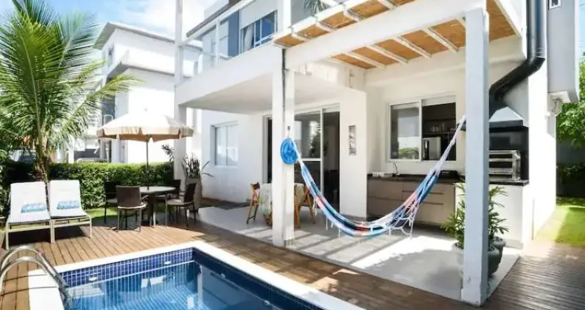 Casa em condomínio fechado com 4 quartos para alugar no Maresias, São Sebastião