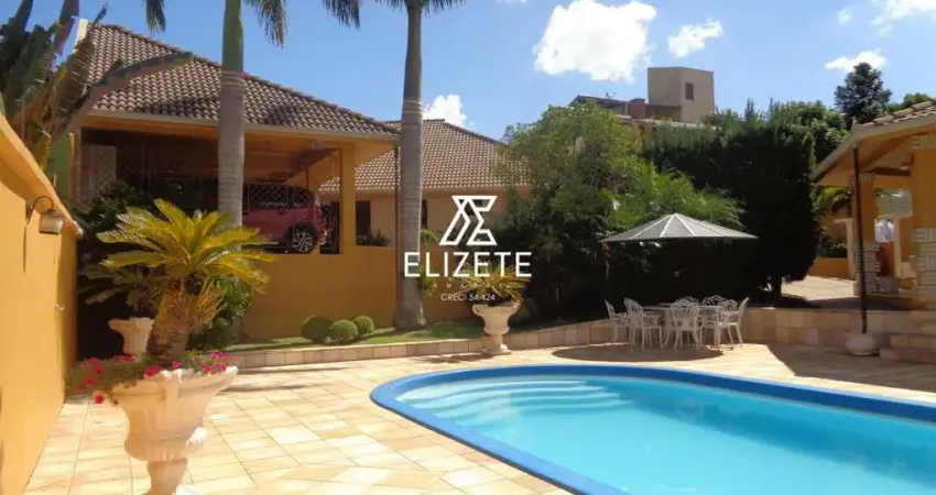 Casa à venda em San Ciro, Portão - 294m² - Salão de festas, Churrasqueira, Closet, Lareira