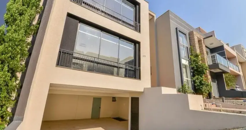 Casa NOVA em condomínio - 327m² privativo - 4 vagas