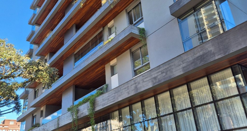 Apartamento Semi mobiliado Batel 3 suítes - 3 vagas - 151m² privativo