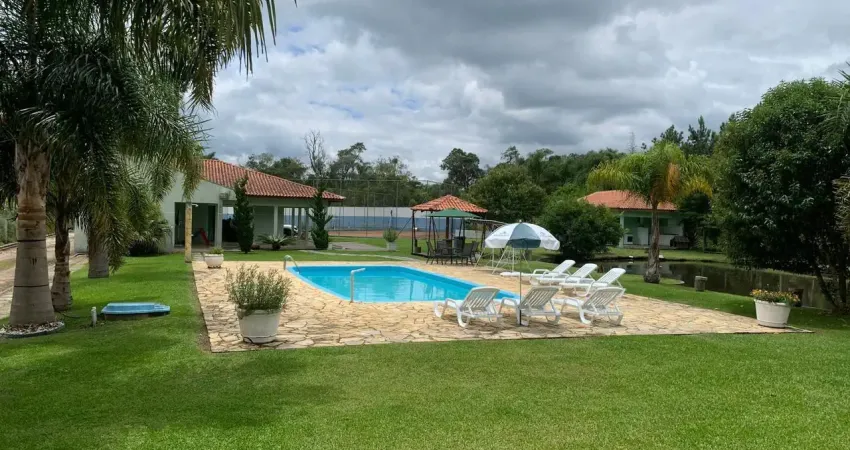 Chácara / sítio com 3 quartos à venda no Campo Largo da Roseira, São José dos Pinhais
