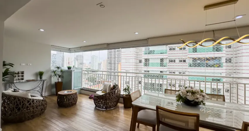 Apartamento à venda no Edifício Estilo Tatuapé, com 4 quartos sendo 2 suítes, 2 Vagas e depósito