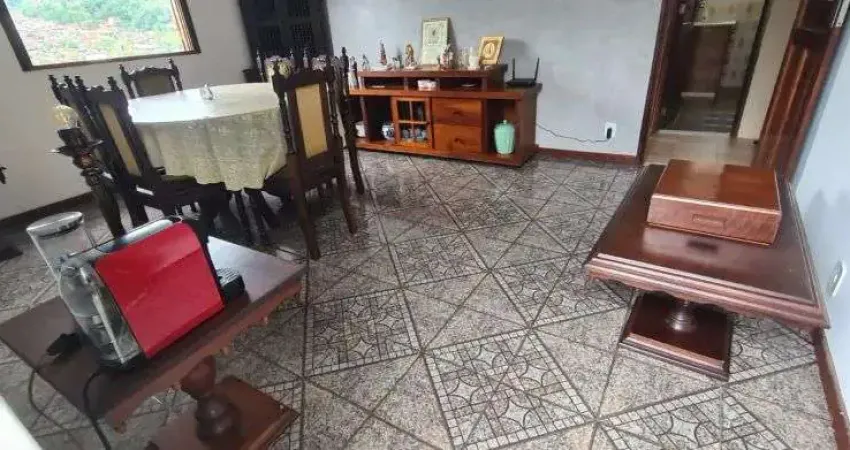 Casa com 3 quartos à venda na Rua Alberto de Oliveira, Mosela, Petrópolis