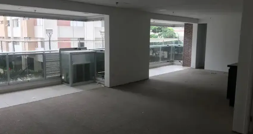 Conjunto comercial 127m², com 3 banheiros e 3 vagas em Santana Braz Leme