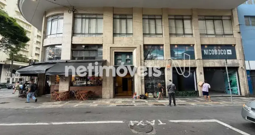 Ponto comercial que une história, arquitetura e potencial, com alto fluxo de pedestre