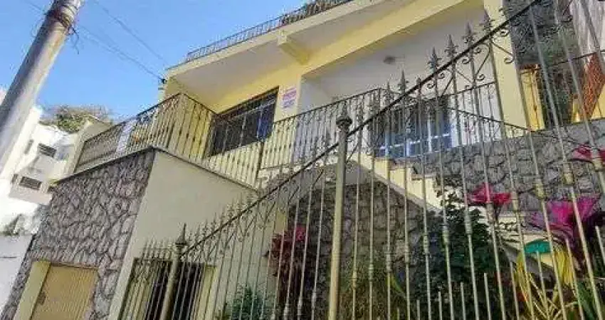 Excelente casa duplex de 4 quartos no bairro paineiras a poucos minutos do centro da cidade.