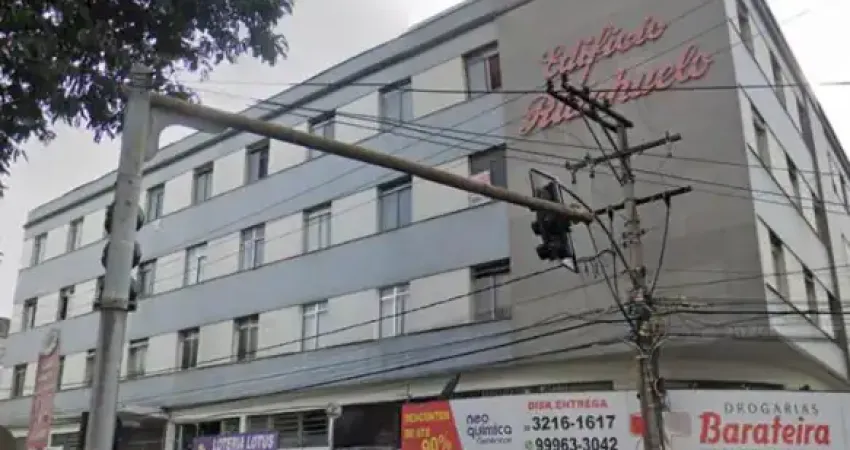 Vendo Ótimo apto de 2 quartos no centro da cidade de Juiz de Fora