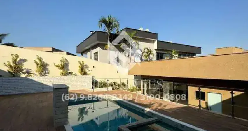 Casa Alto Padrão no Cond. do Lago com 4 Quartos e Piscina com Hidro
