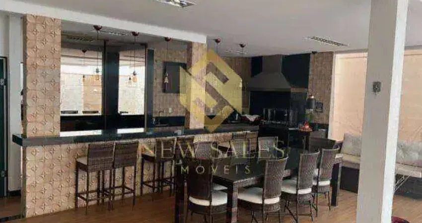 Casa em condominio- 3 suítes, 2 vagas, armários, 290m²- jardins madri