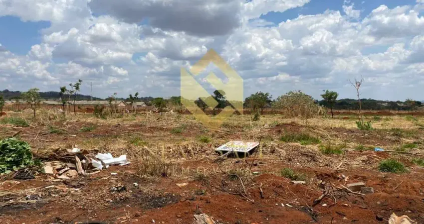 Terreno à venda na Avenida Ipiranga, Setor Cristina, Trindade