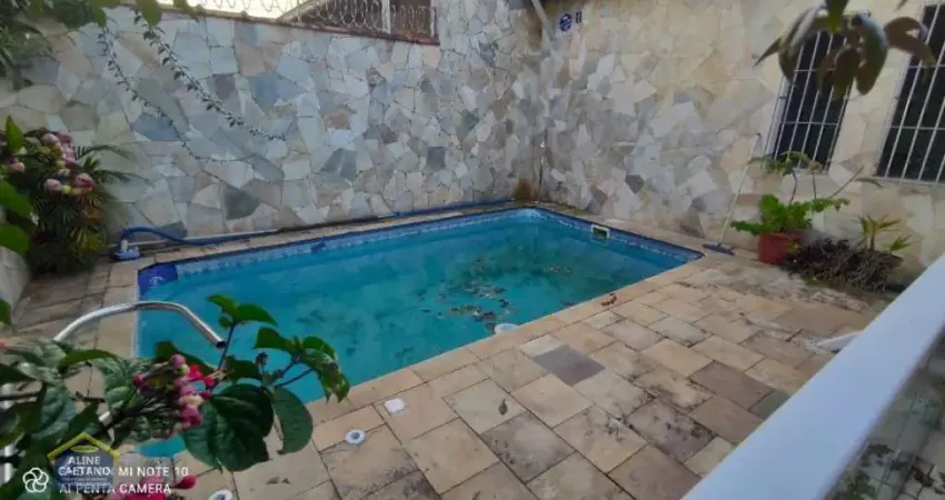 Casa Térrea semi Isolada - Flórida - Com Piscina e Churrasqueira!! Financia!