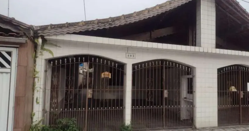 Casa 2 dorms 1 suíte + 1 dorm na edícula no Maracanã!! - Cód: ACT3185