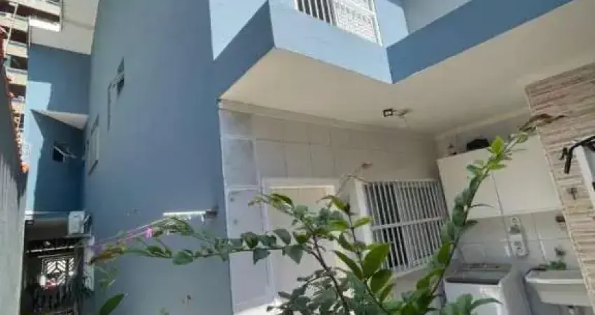 Lindo Sobrado com 3 dorms - Churrasqueira a carvão - Lado Praia!