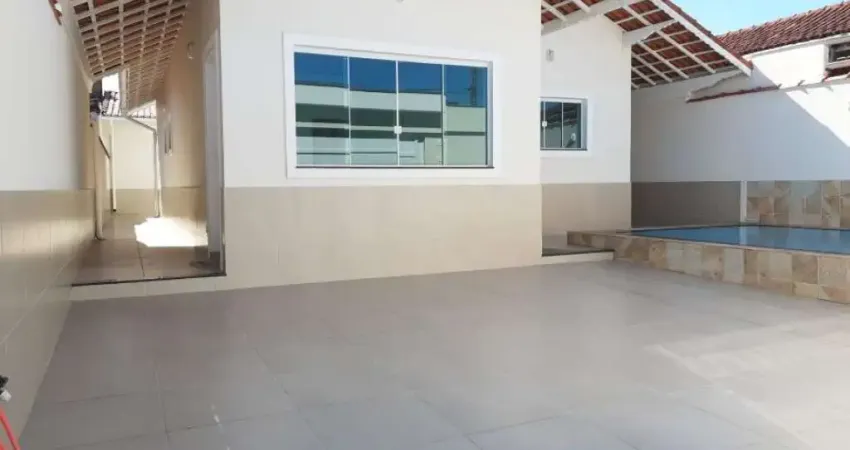 CASA ISOLADA, PRONTA PARA MORAR HÁ POUCOS  METROS DO MAR, FINANCIA!