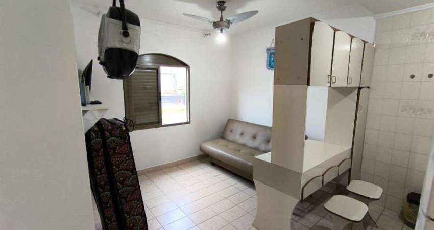 Kitnet localizada no Jardim Real - 350 mts do mar! Financia!