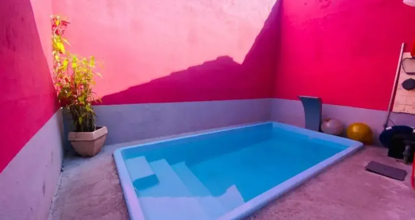 Casa Térrea Geminada com Piscina e Churrasqueira a Carvão! Financia!