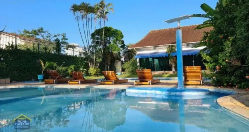 Oportunidade! 14 suítes, Imóvel Comercial, podendo ser Residencial também!