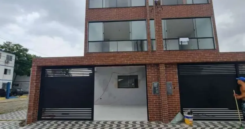 Oportunidade!! Sobrado triplex, 03 dorms, sacada e área gourmet!