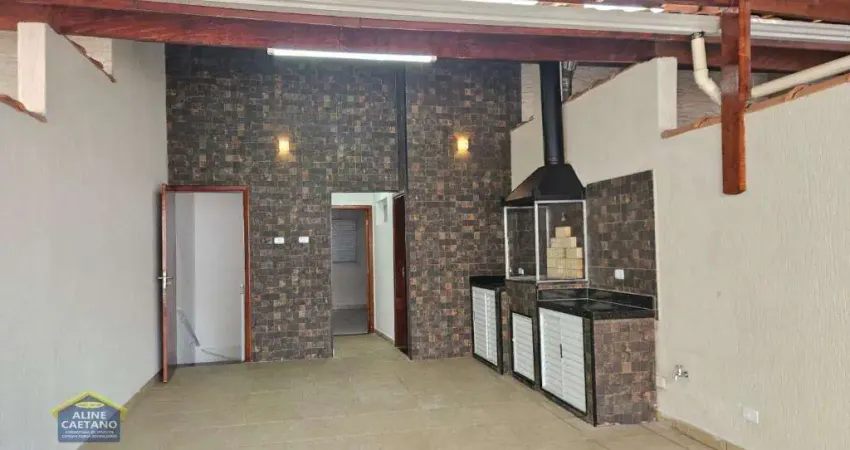 Lindo sobrado triplex na guilhermina - apenas 300mts do mar e financia! agende sua visita!