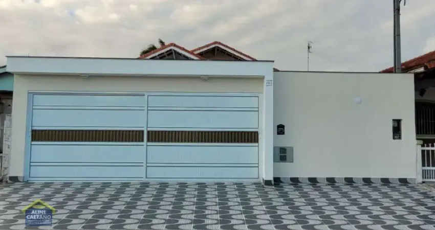 Oportunidade!! casa com piscina, 03 dorms, pertinho da praia!!