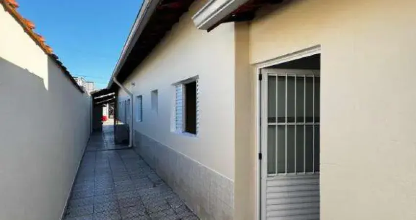 Linda casa térrea geminada com 2 dorms 2 vagas na guilhermina - zona 2 !!