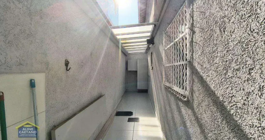 Linda casa de condomínio térrea com 2 dorms e quintal com teto retrátil!! financia!