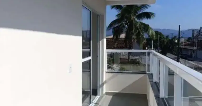 Triplex sobrado de condomínio com piscina, 02 dorms, pertinho da praia!!
