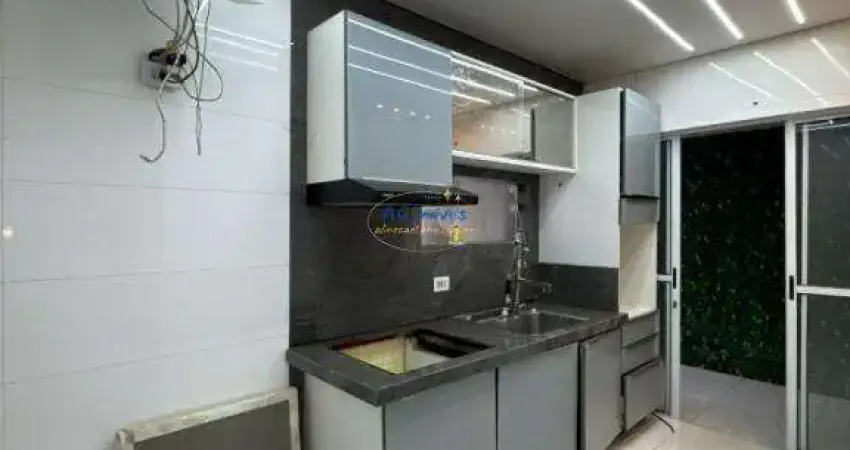 Oportunidade!! Casa com piscina e churrasqueira, 02 dorms!!